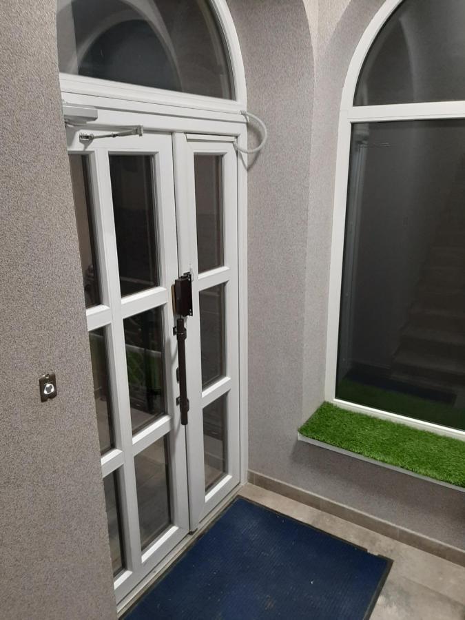 New !!! Modern Lux Apartment In The City Center With A Terrace 穆卡切沃 外观 照片