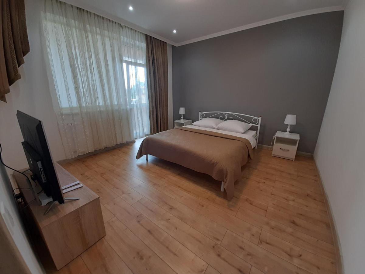 New !!! Modern Lux Apartment In The City Center With A Terrace 穆卡切沃 外观 照片